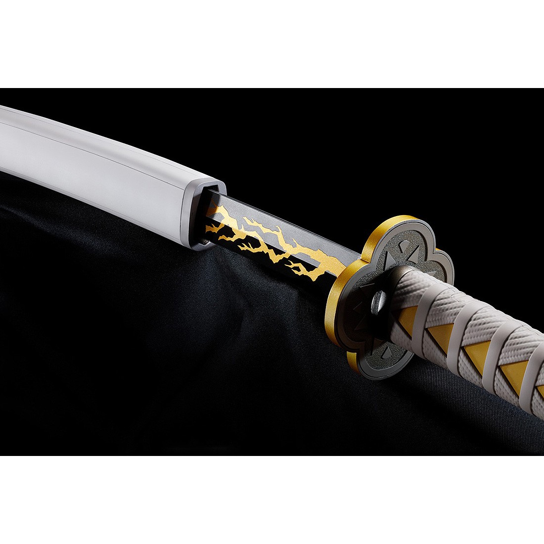 Bandai Proplica Demon Slayer Kimetsu no Yaiba Zenitsu Bandai Proplica Demon Slayer Kimetsu no Yaiba Zenitsu