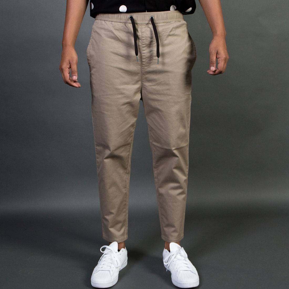 Zanerobe Men Cropshot Chino Pants beige