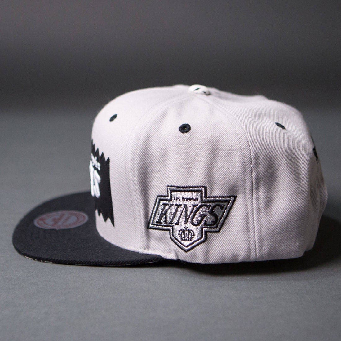 BAIT x NHL x Mitchell And Ness Los Angeles Kings STA3 Wool Snapback Cap  (silver / black)