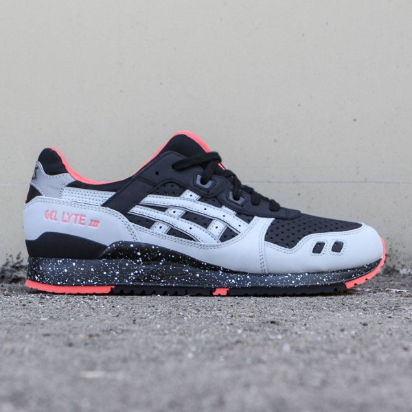 ASICS Tiger Men\'s Gel-Lyte III in Mid Grey/Black, Size 12 ASICS Tiger Men main image 3