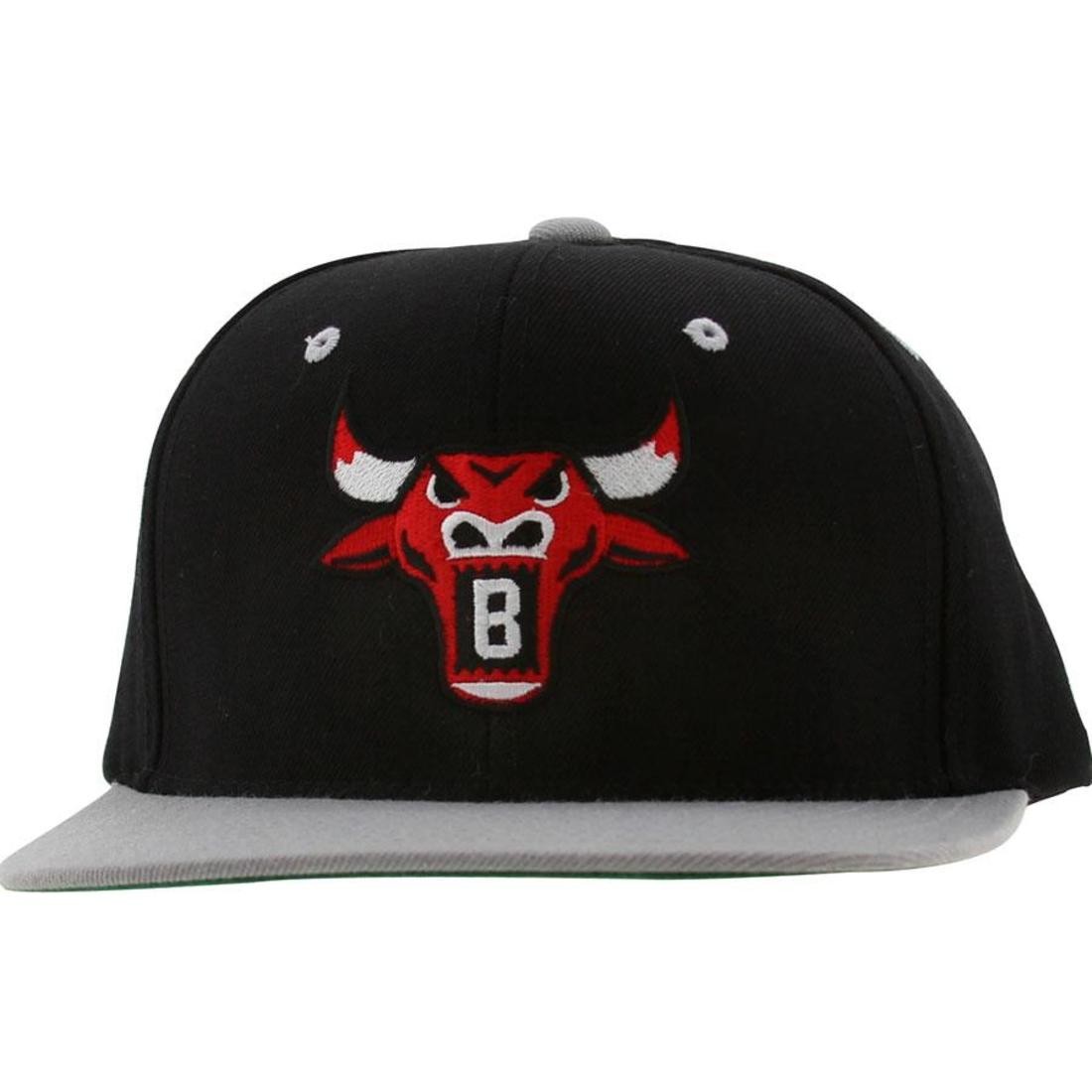 BAIT Bull Snapback Cap (black / silver / red)