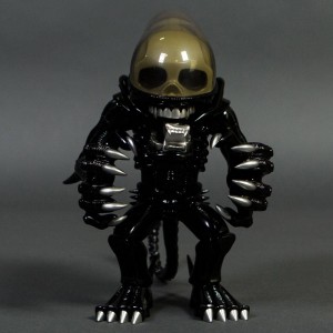 Alien VCD Vinyl Collectible Doll Figure (black)