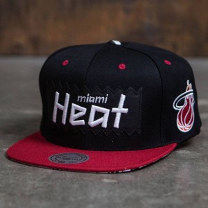 BAIT x NBA x Mitchell And Ness Miami Heat STA3 Wool Snapback Cap (black / red)